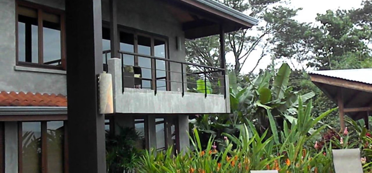 Jazzy’s River House Jazzy’s River House