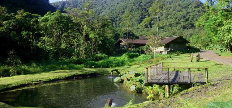 10 remote resorts in Costa Rica