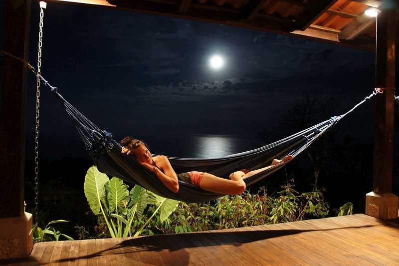 costa-rica-deck-and-hammock