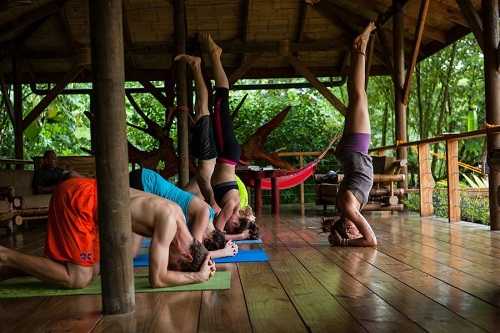 People practicing Yoga at Finca Bellavista