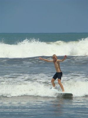Luz de Vida Beachfront Surf Resort 2