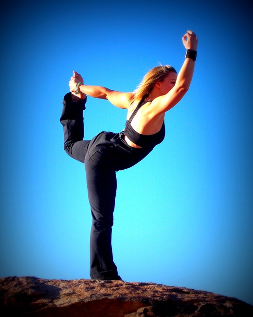 yoga-dancer-sky-blue