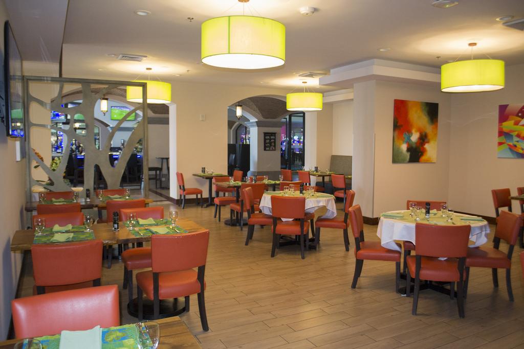 croc’s restaurant