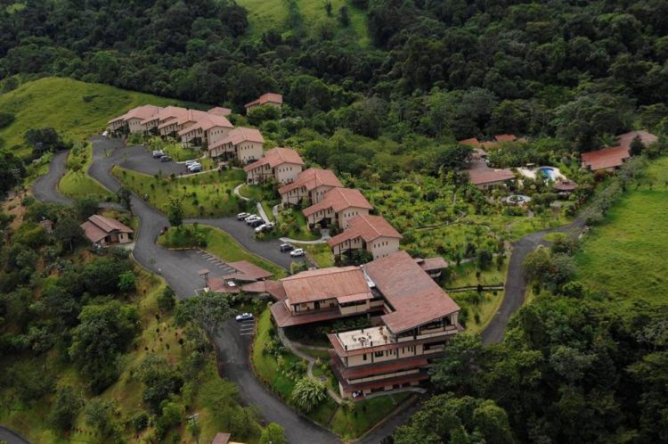 hotel arenal kioro